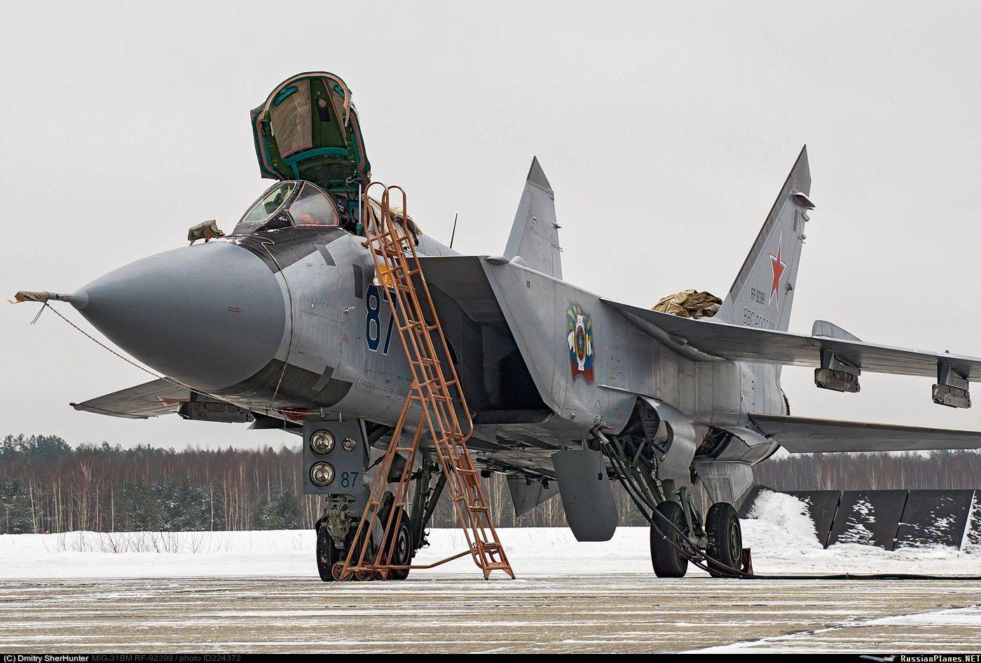 Самолёт истребитель-перехватчик миг 31 - авиация россии
самолёт истребитель-перехватчик миг 31 - авиация россии