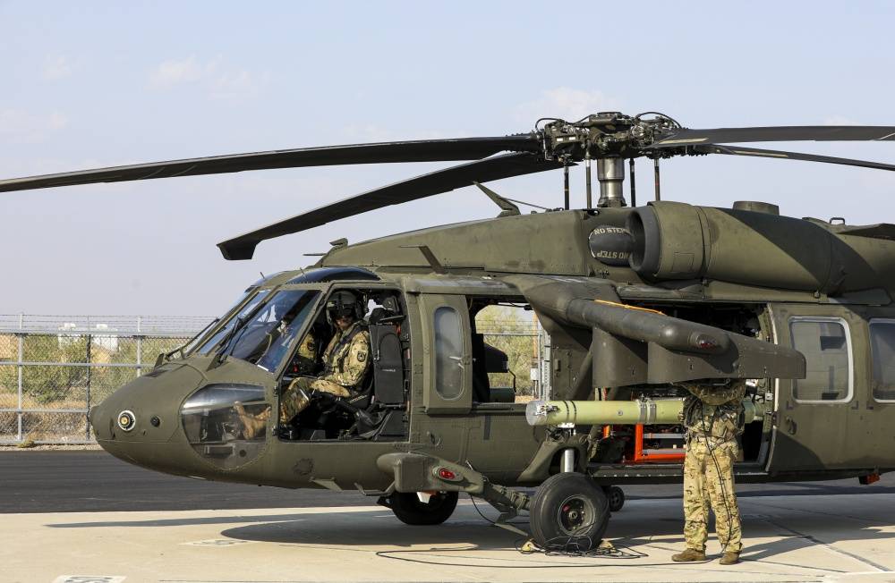 Sikorsky uh-60 black hawk содержание
модификации вертолёта |...