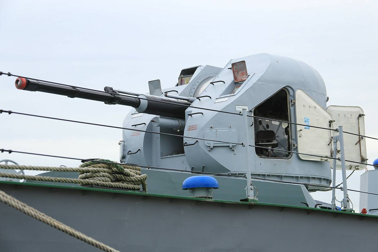 Корабельный артиллерийский комплекс ак-100-мр-145 (ссср)