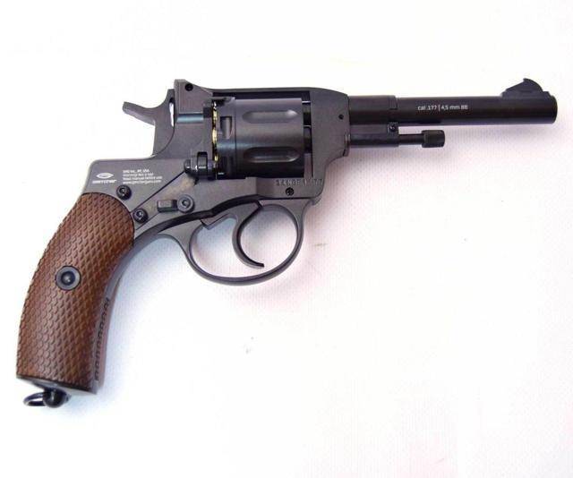 Так ли плох «наган», или какой револьвер выбрать попаданцу в 1895 году