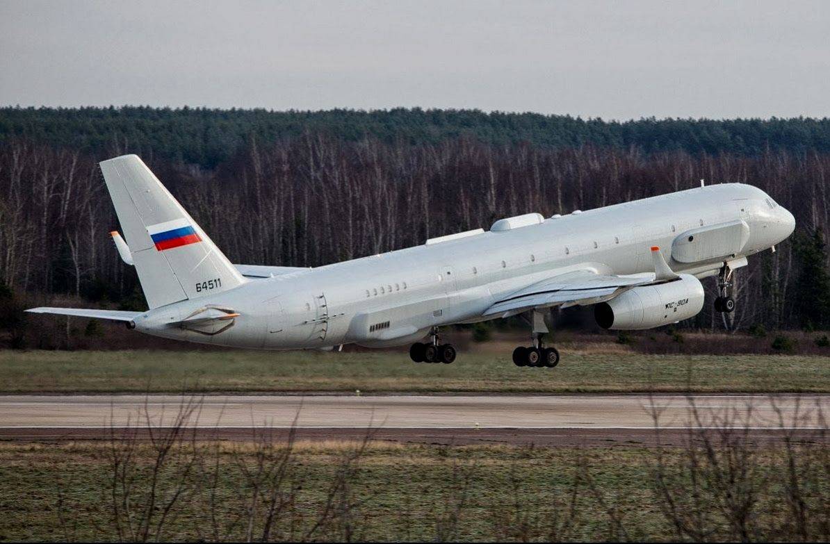 Самолет-разведчик специального назначения ту-214он (открытое небо).