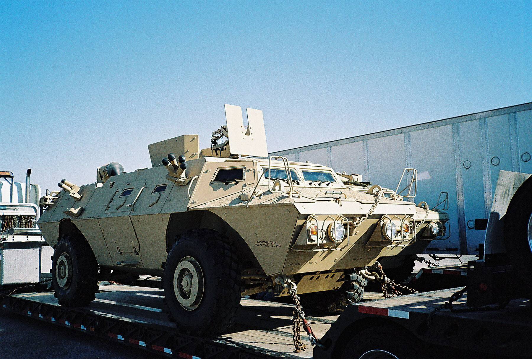 Бронированная машина безопасности m1117 - m1117 armored security vehicle