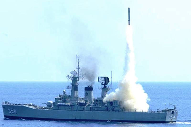 П-800 "оникс" и "яхонт" - противокорабельные ракеты