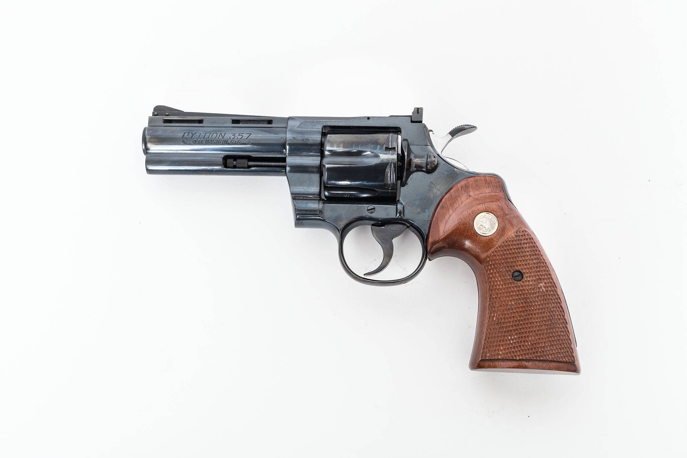 Кольт Питон – красивый револьвер для настоящих мужчин