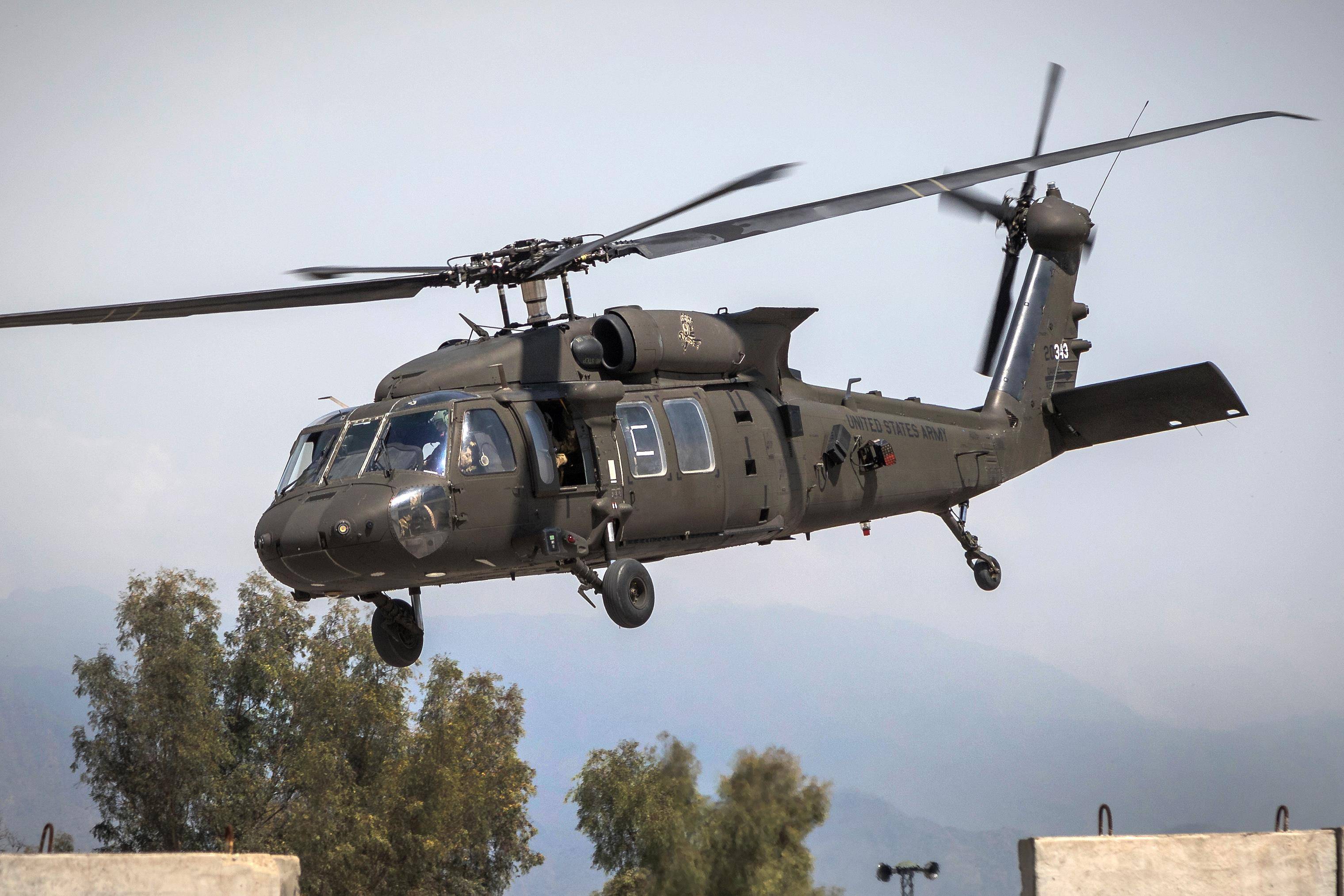 Uh-60 / s-70a black hawk multi-mission helicopter