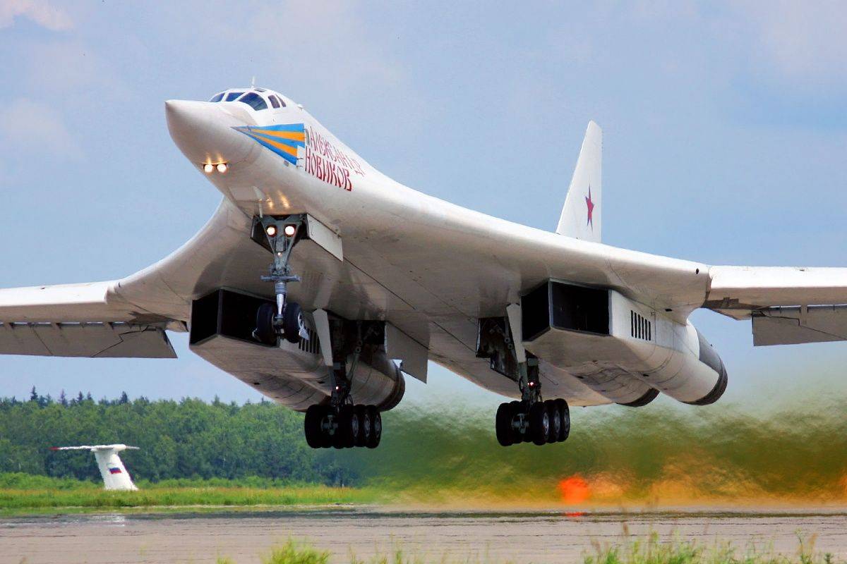 Белый лебедь российской авиации – ту-160