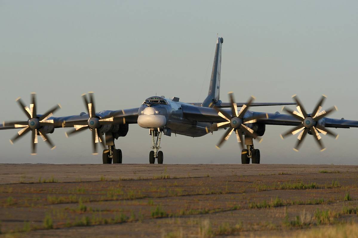 Pipl • 12 ноября 1952 года состоялся первый полёт самолёта ту-95