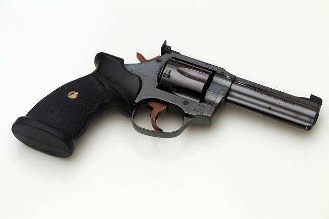 Револьвер manurhin mr-73