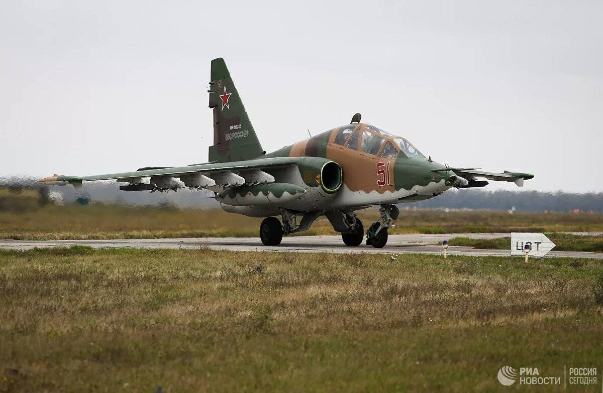 Сверхзвуковой фронтовой бомбардировщик су-24