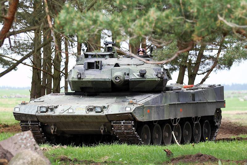 Stridsvagn 121 and 122 – swedish version of the german leopard ii | thai military and asian region
