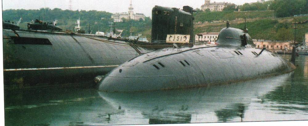 Подводная лодка класса "белуга" - beluga-class submarine