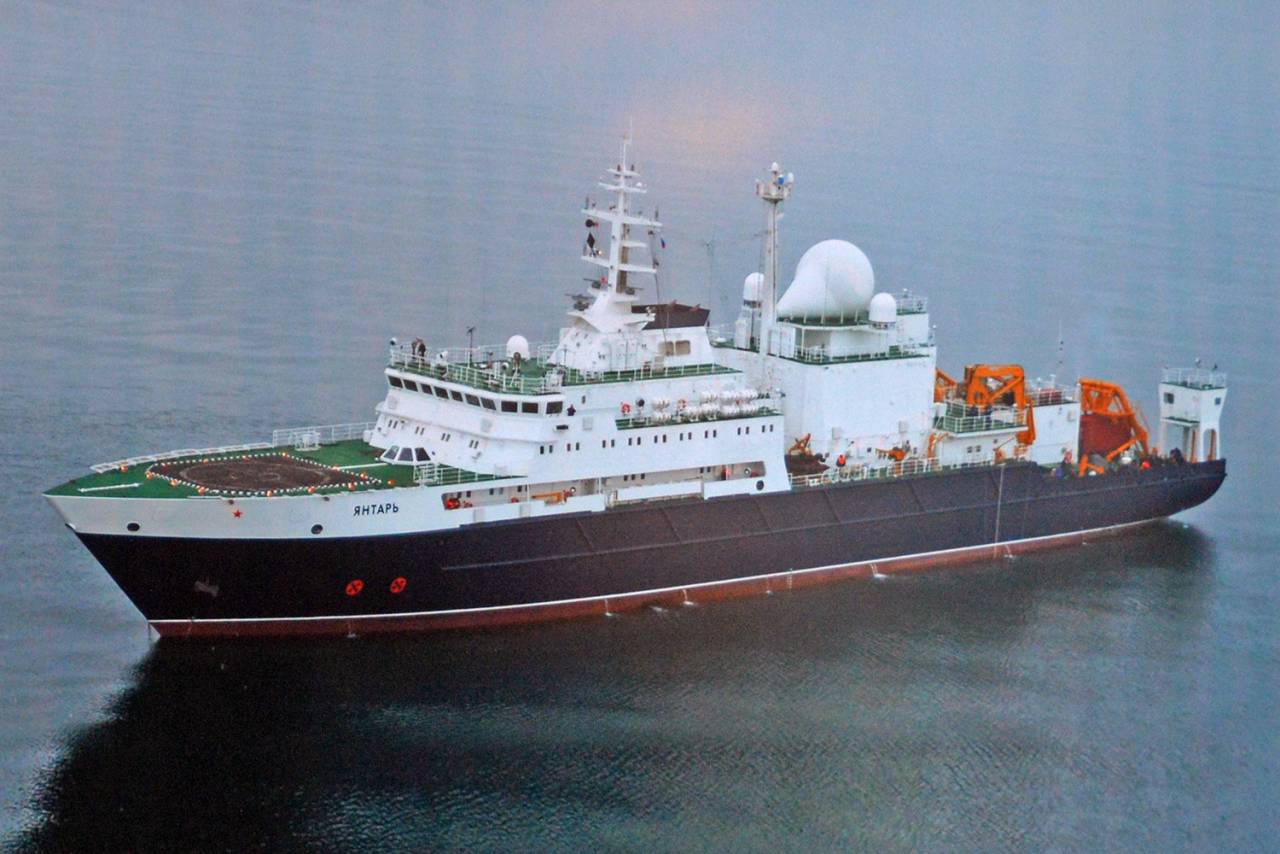 Российское исследовательское судно «янтарь» представляет собой загадку для запада и вызывает опасения [фото] / news2.ru