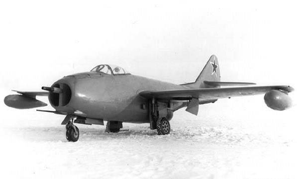 Миг-5. фото, история, характеристики самолета.
