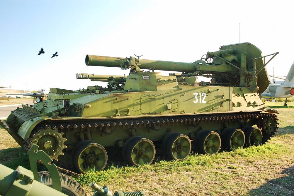 Авиадесантное самоходное артиллерийское орудие 120-мм 2с9 нона-с