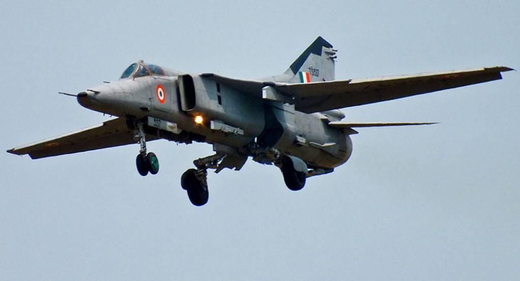 Миг-27 - отечественный истребитель-бомбардировщик