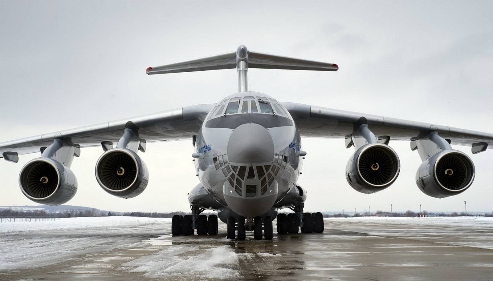 Боевой самолет ил-76, характеристика и особенности
