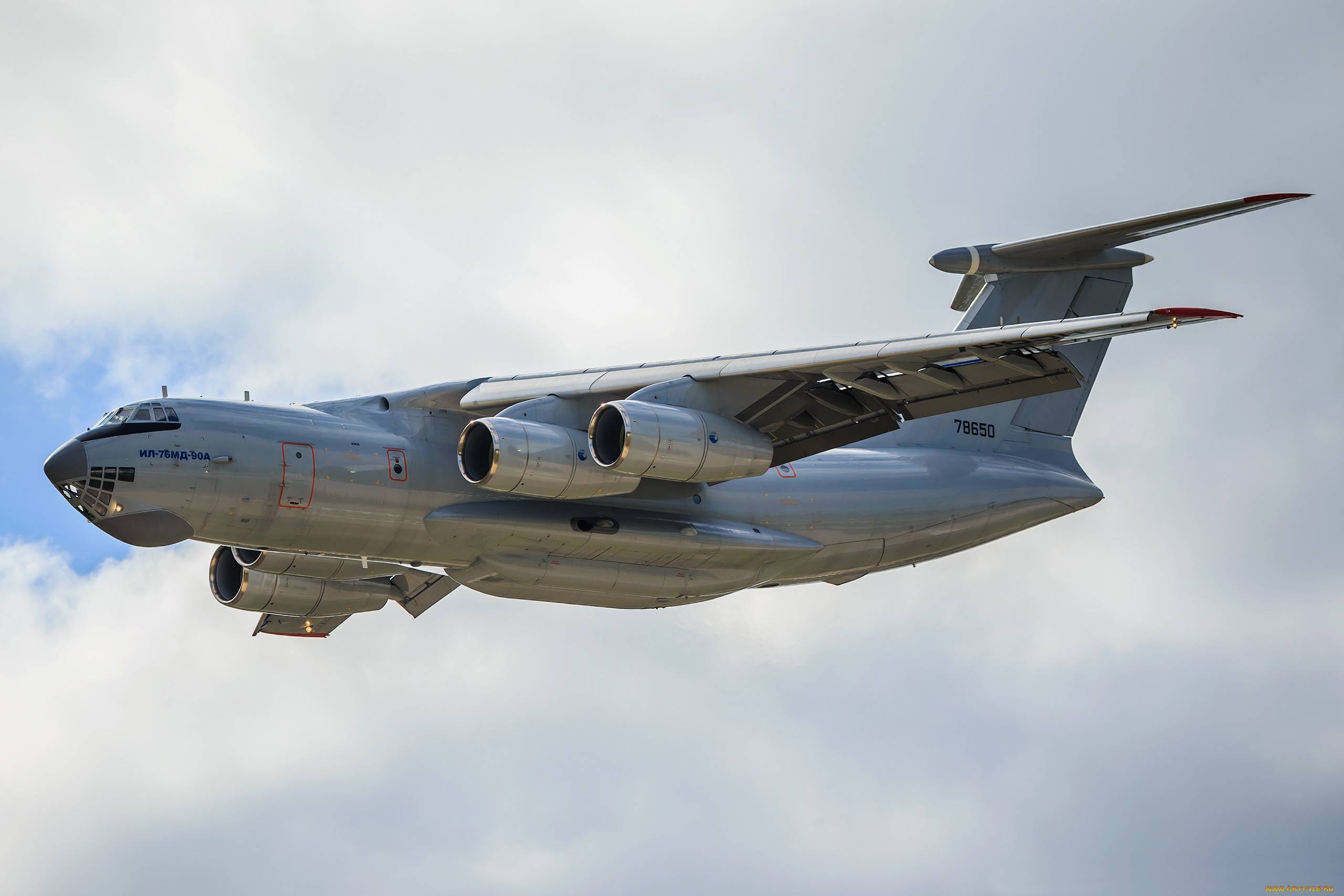 Обзор легендарного транспортного самолета ил-76