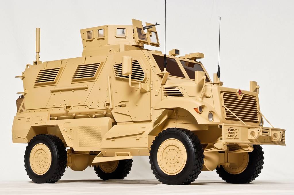Maxxpro mrap armoured fighting vehicle - army technology