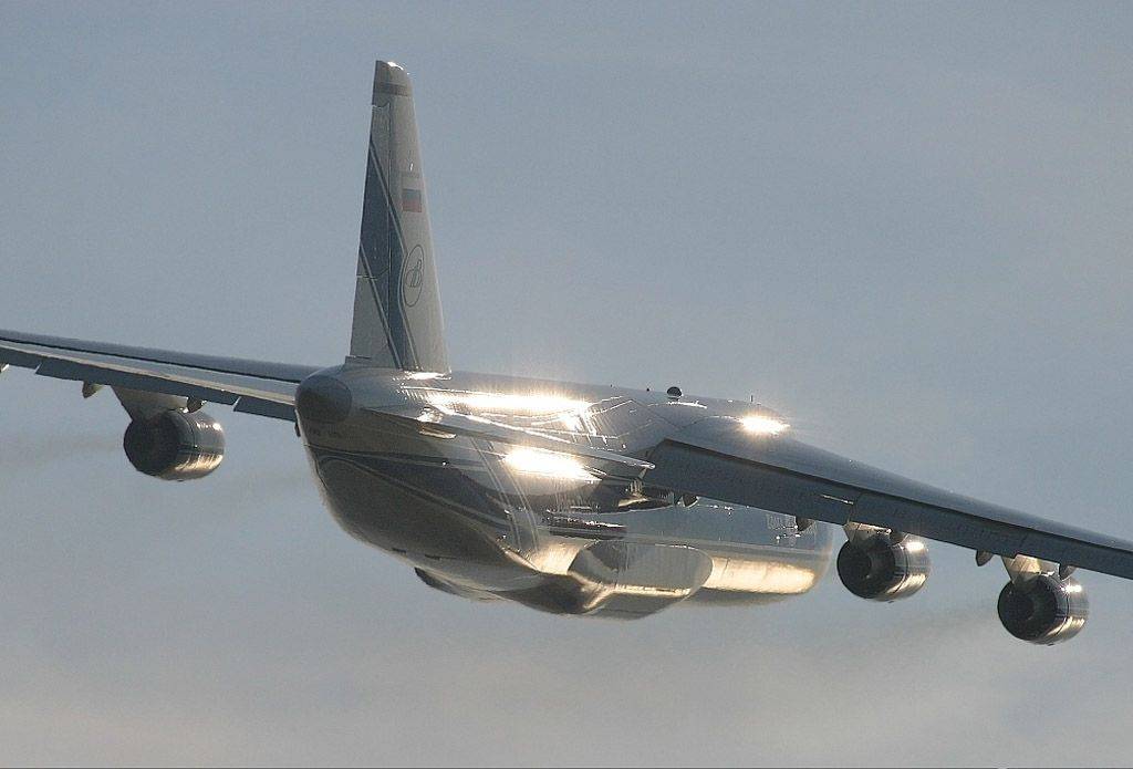Ан-124-100 «руслан», ан-225 «мрия» — богатыри «антонов» на службе людям