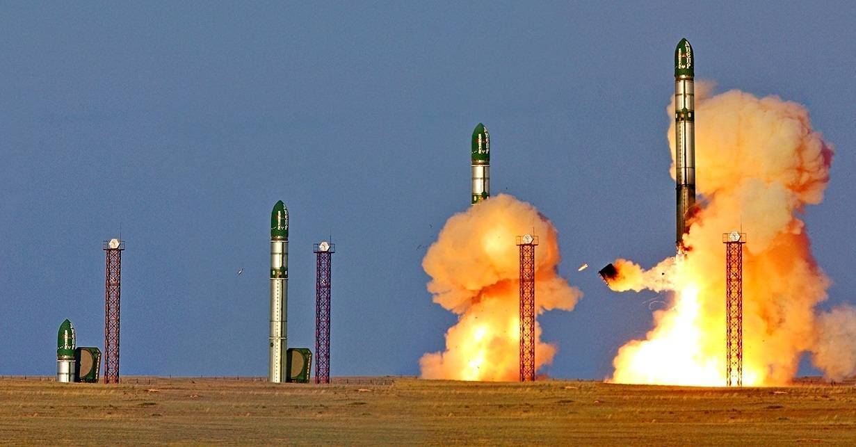 Межконтинентальная баллистическая ракета 
 (9 фото)