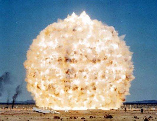 Вакуумная бомба: какой вред она может нанести | сухарева башня