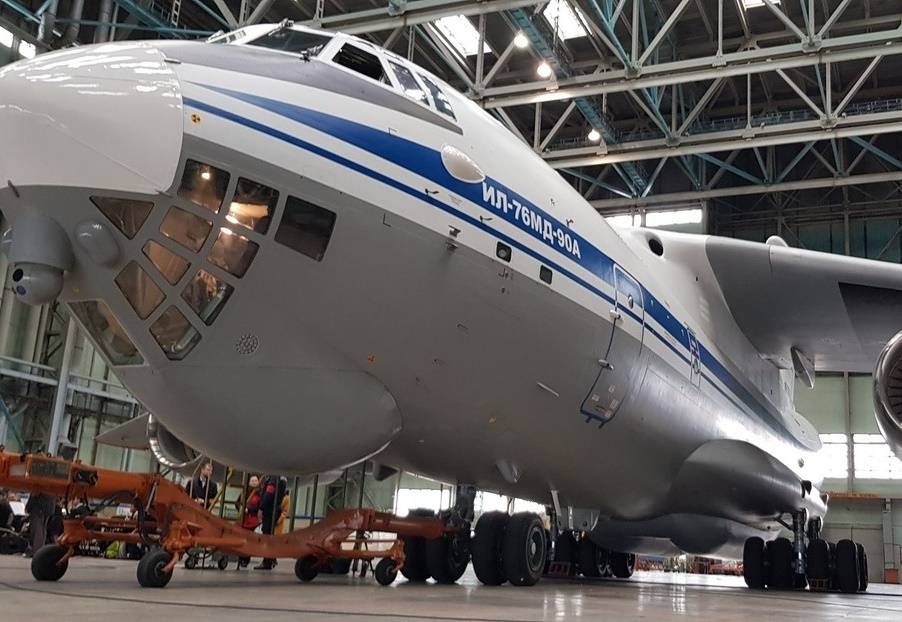 Транспортный самолет Ил-476: история и ТТХ