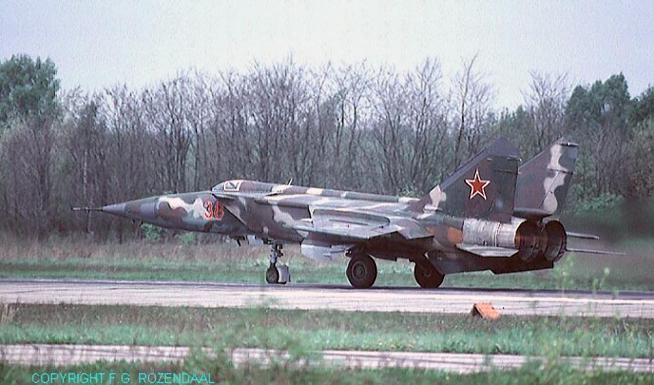 «скоростная и манёвренная машина»: чем уникален самолёт-бомбардировщик советской дальней авиации дб-3