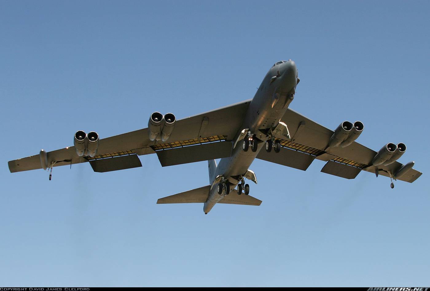 Boeing B-52 – ветеран Холодной войны