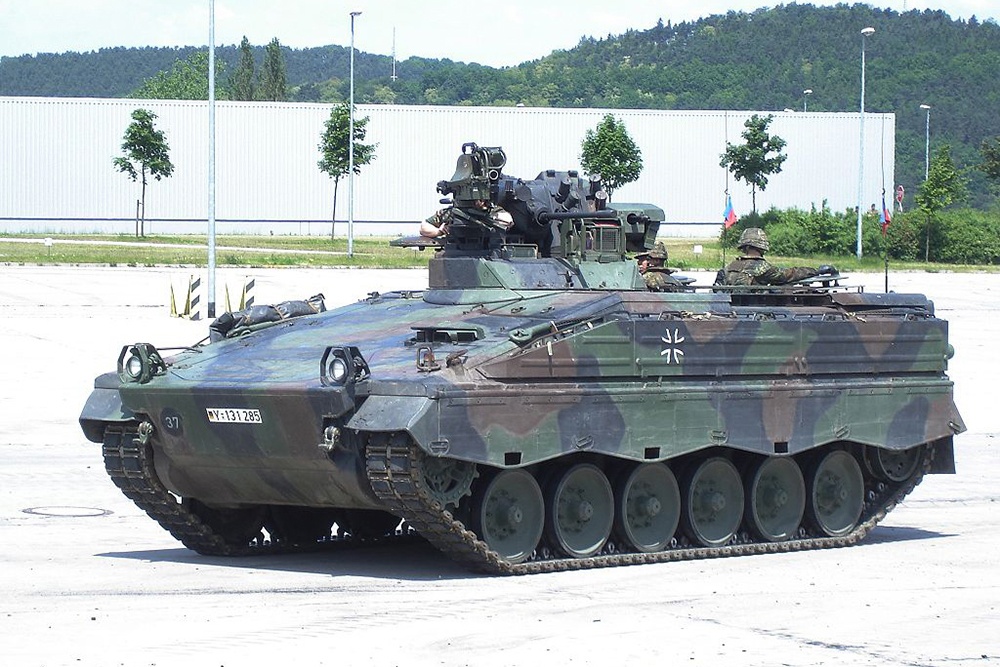 Бтр cv-90 "армадилло" (великобритания/швеция)