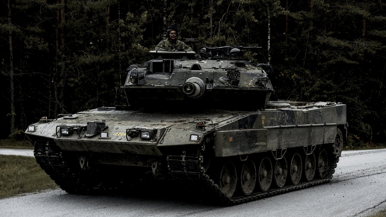 ✅ основной боевой танк strv 122 (швеция) - snaiper44.ru