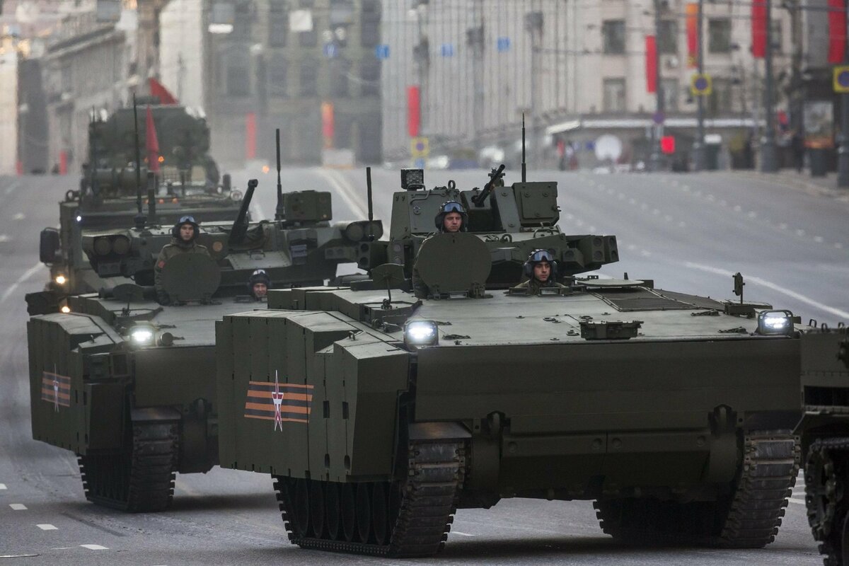 В новой боевой машине пехоты "курганец-25" экипаж будет отделен от модуля с вооружением и боеприпасами : новости накануне.ru