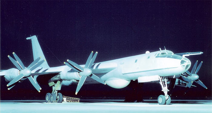 Арктическая миссия: как противолодочные самолёты ту-142 обеспечивают стратегическую безопасность россии
