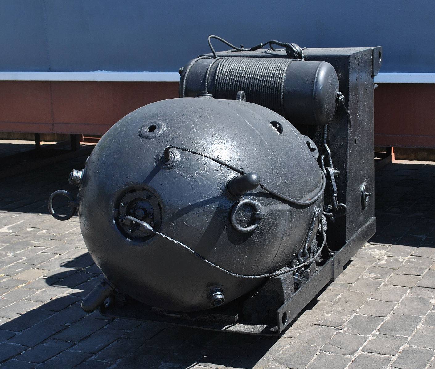 Военно-морская техника в техническом музее, г.тольятти