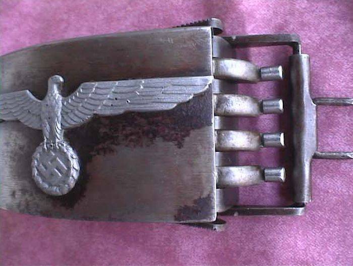Стреляющая пряжка на ремне: уникальное оружие самообороны Третьего рейха