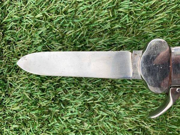 Гравитационный нож - нож люфтваффе, предназначенный для среза строп парашюта