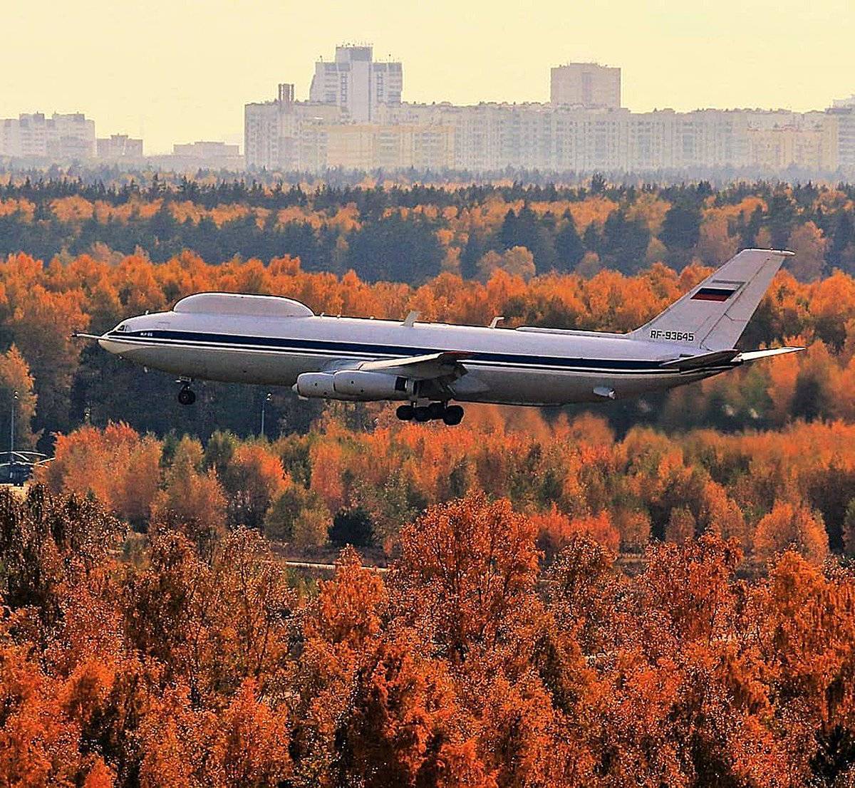Самолет ил-80