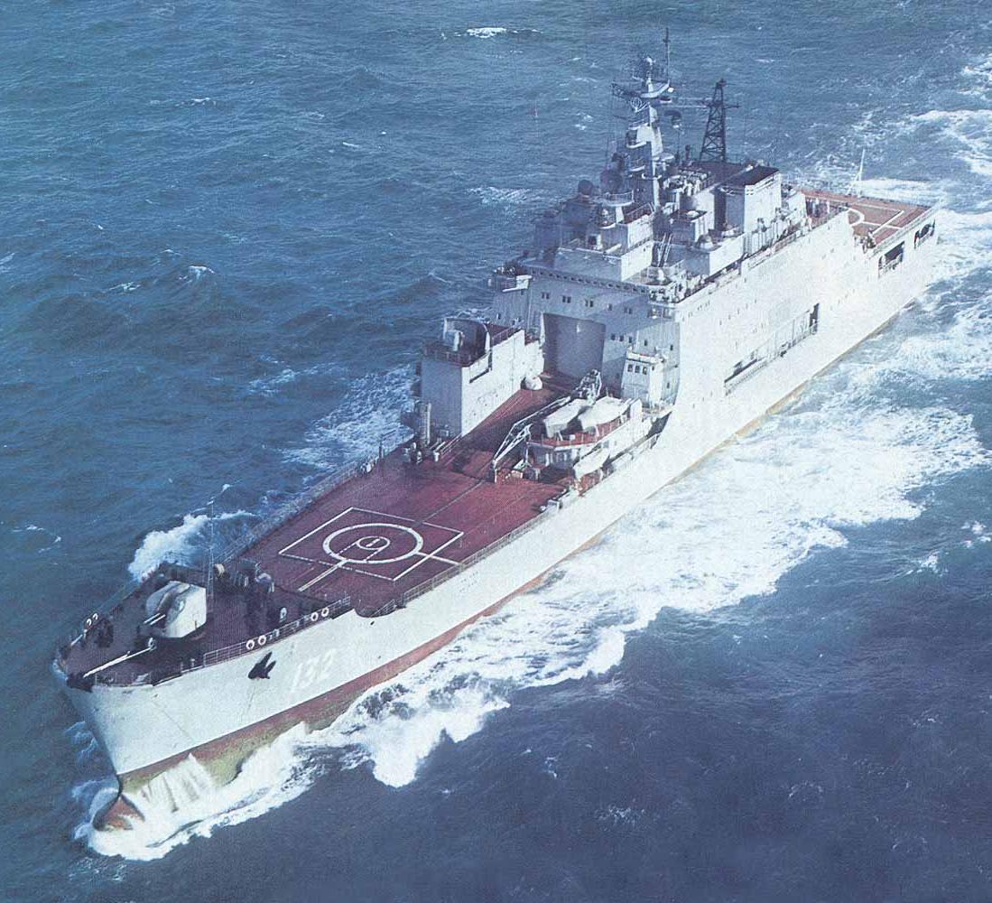 Большой десантный корабль проект 1174 “иван рогов”