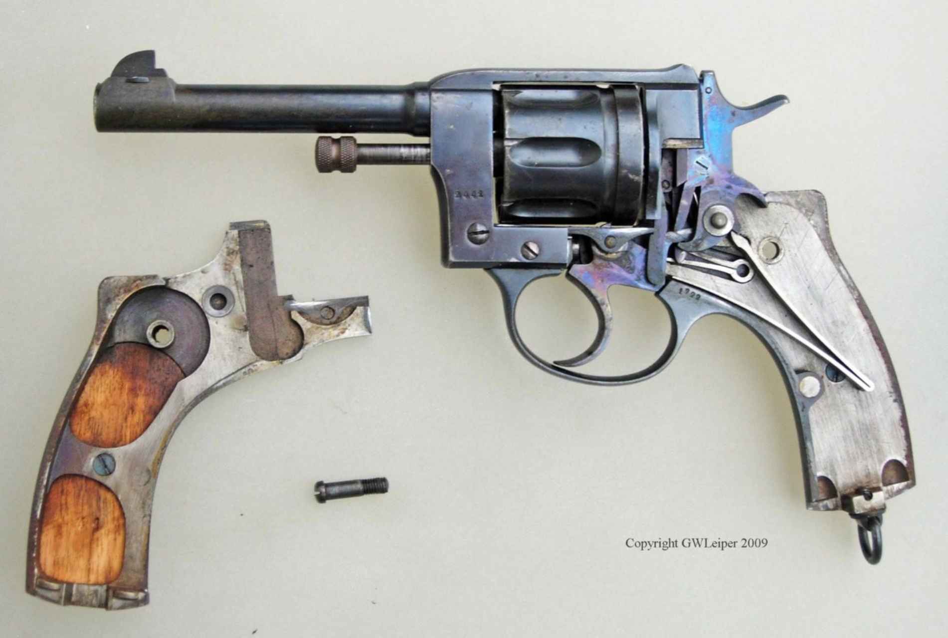 Револьвер Nagant M1910