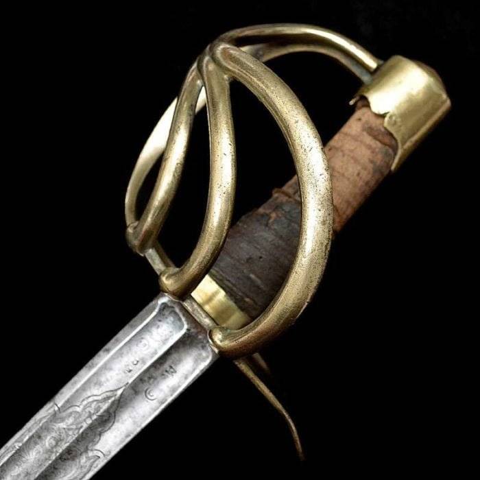 Палаш: история происхождения как звена в цепи развития средневековых мечей