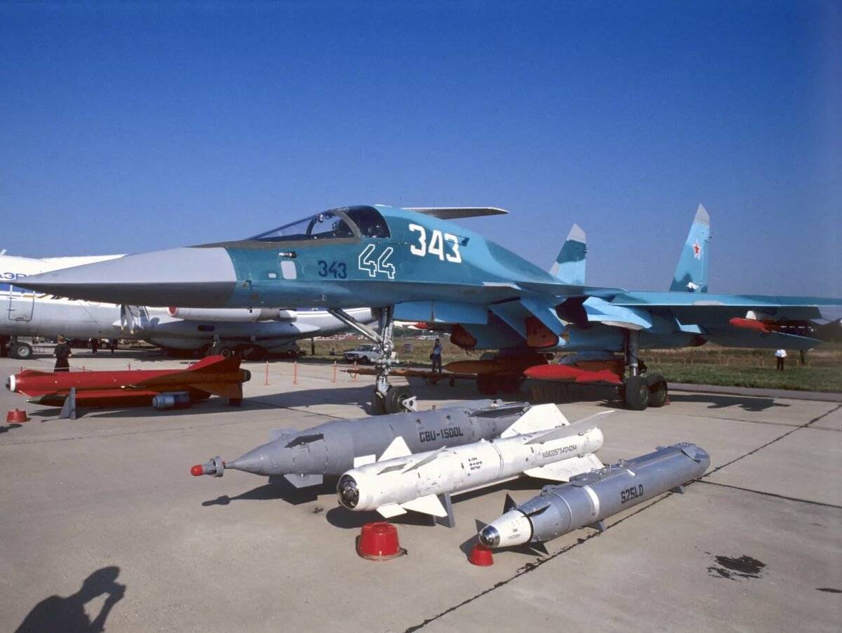 Су-17: бомбардировщик и истребитель