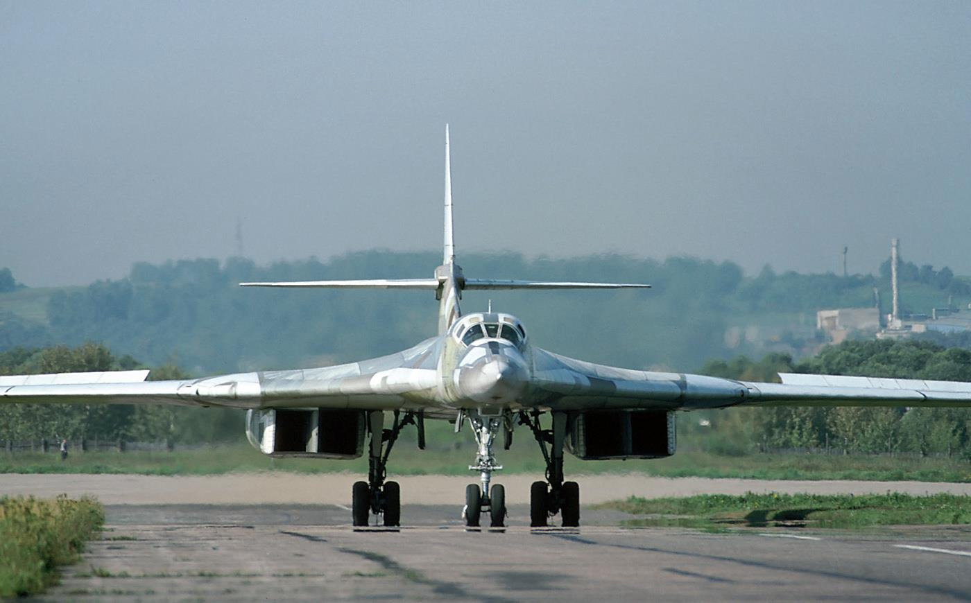 Самолет ту-160 «белый лебедь», описание и особенности