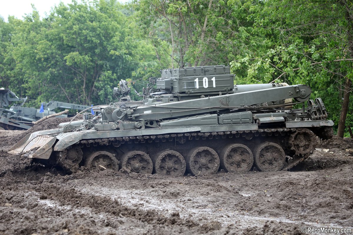 Бронированная ремонтно-эвакуационная машина брэм-1 (россия)