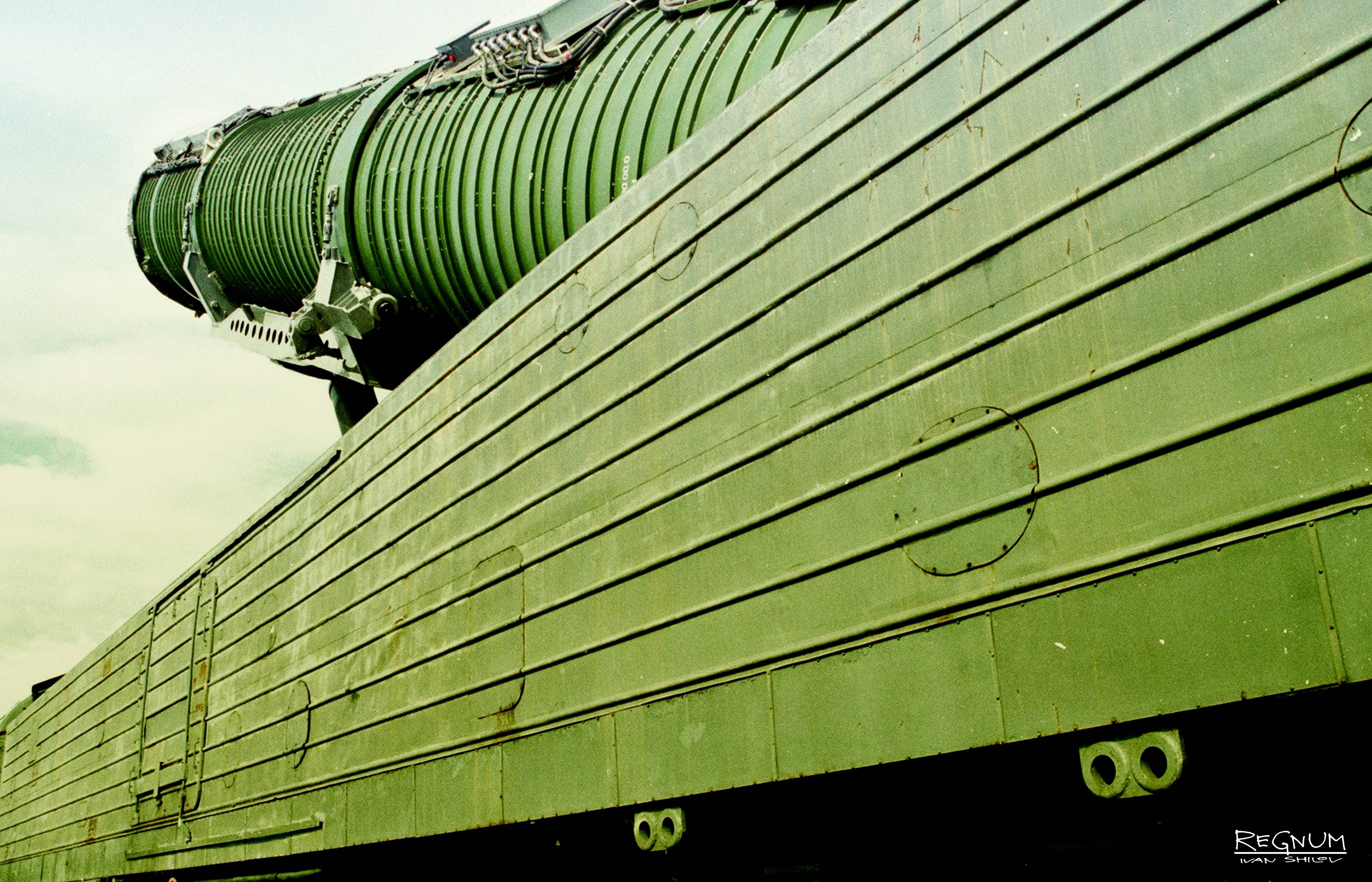 Боевой железнодорожный ракетный комплекс — википедия. что такое боевой железнодорожный ракетный комплекс
