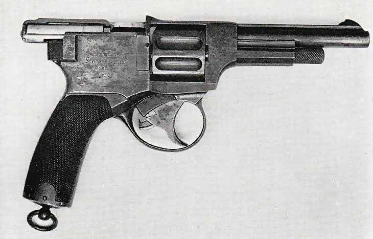 Пистолет vs. револьвер: самое эпичное противостояние века