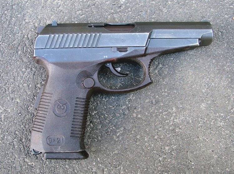 Пистолет “Гюрза” – гад в рядах правопорядка