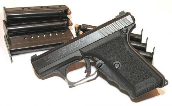 Пистолет Arsenal P-M02 Compact