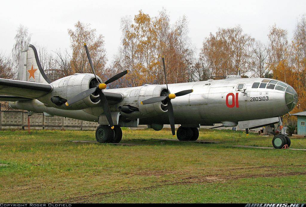 Советский сверхзвуковой бомбардировщик ту-22
