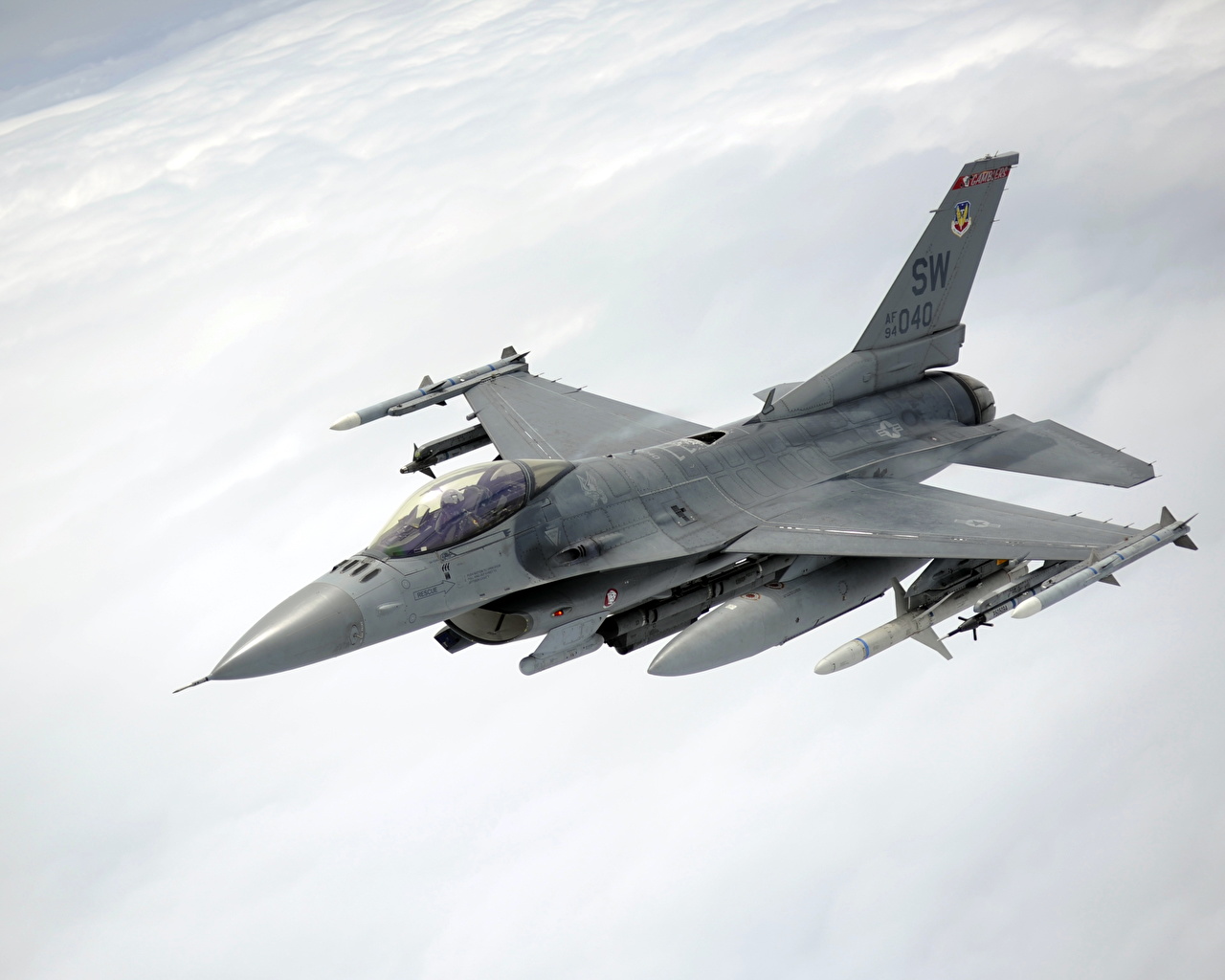 F-16_fighting_falcon    [scalewiki.ru]