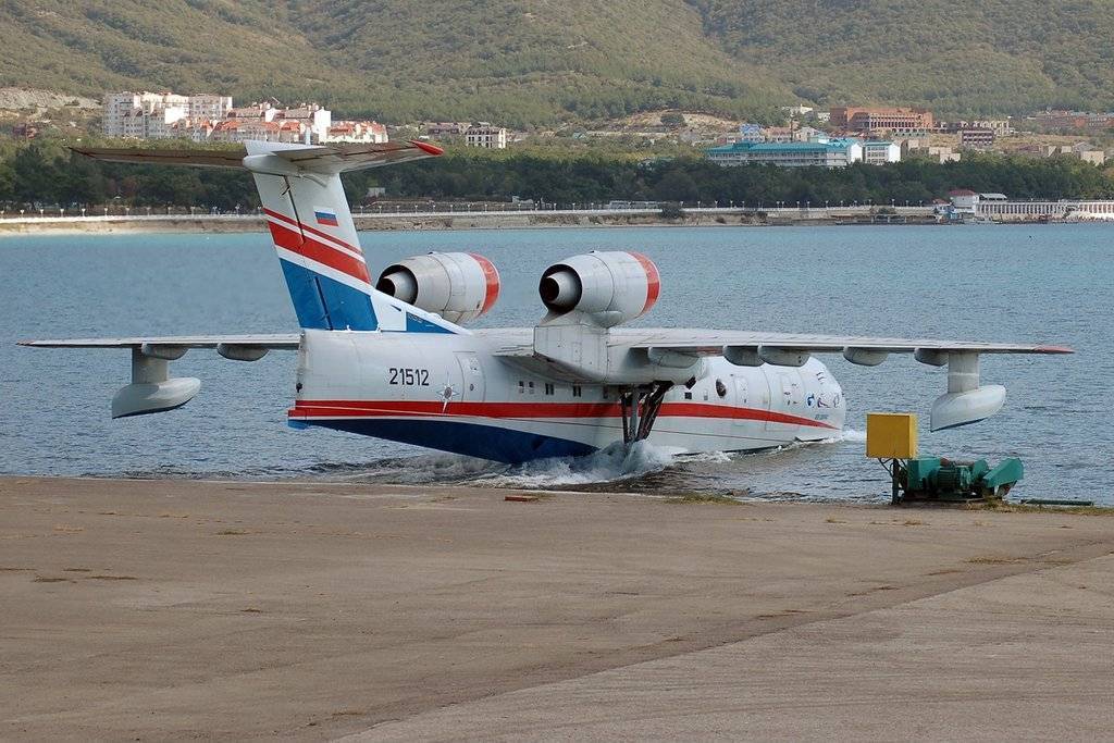 Российский самолет-амфибия бе-200 чс показали после модернизации — российская газета