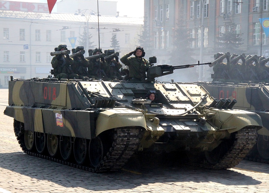 Т 15 бмп армата, боевая машина пехоты, похожая на танк, модификации весом в 12 и 14 тонн